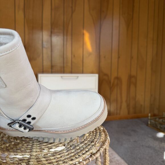 UGG Classic Rebel Biker Rocker Bone Platform Boots Women’s US 5 Beige Cream - Picture 14 of 15